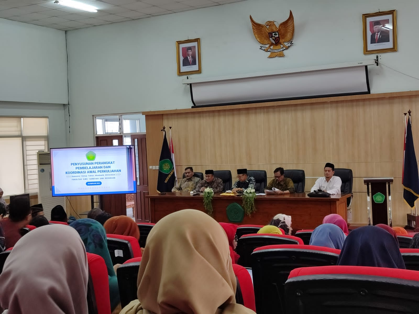 Dukung Visi Universitas, Pimpinan FITK Gelar Rapat Pemetaan Realisasi Anggaran dan Timeline Kegiatan Tahun 2023